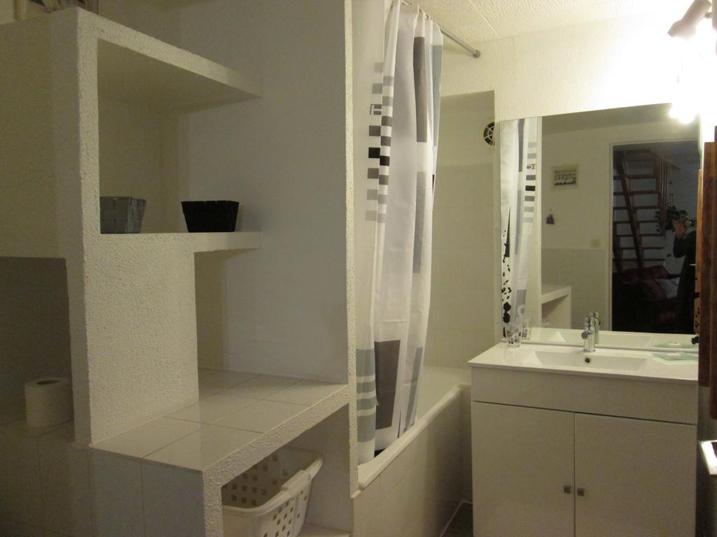 Le Chambron Apartment Condorcet Exterior photo